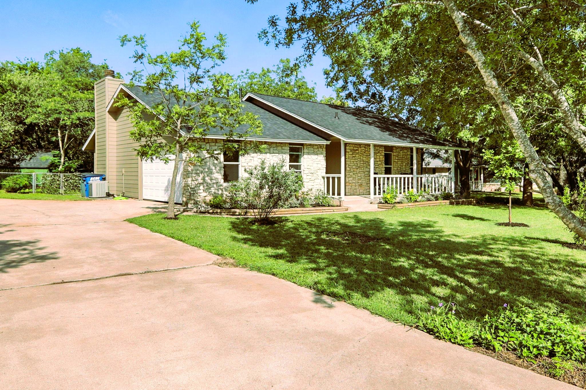 2207 Emerald Isle DR