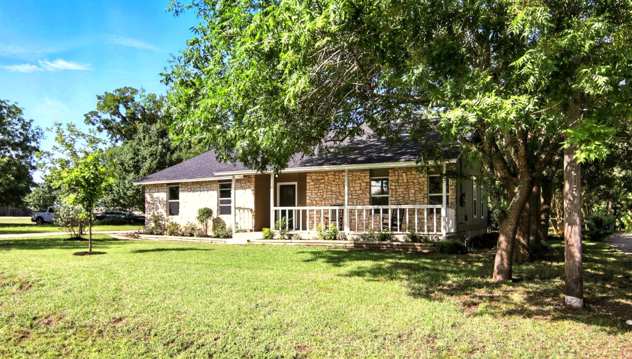 2207 Emerald Isle DR