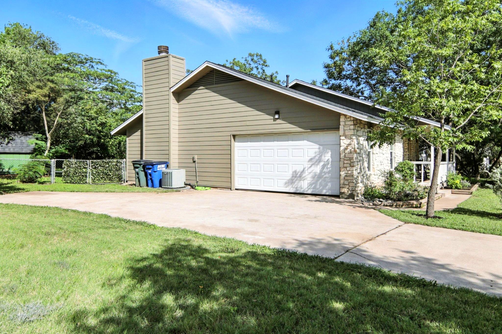 2207 Emerald Isle DR