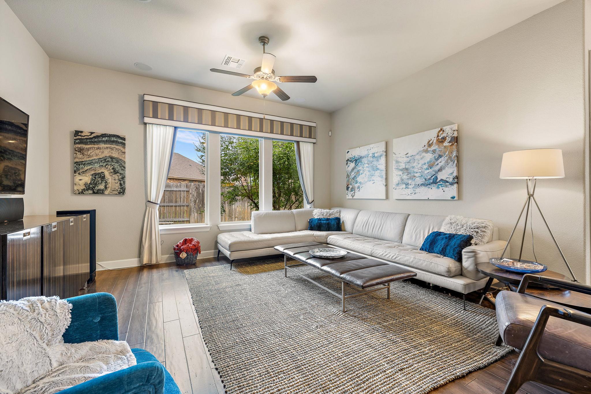 2904 Santa Rosita DR