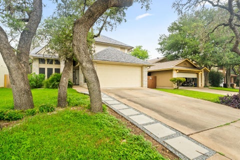 Photo of 8712 Coastal DR, Austin, TX 78749 (MLS # 3304527)