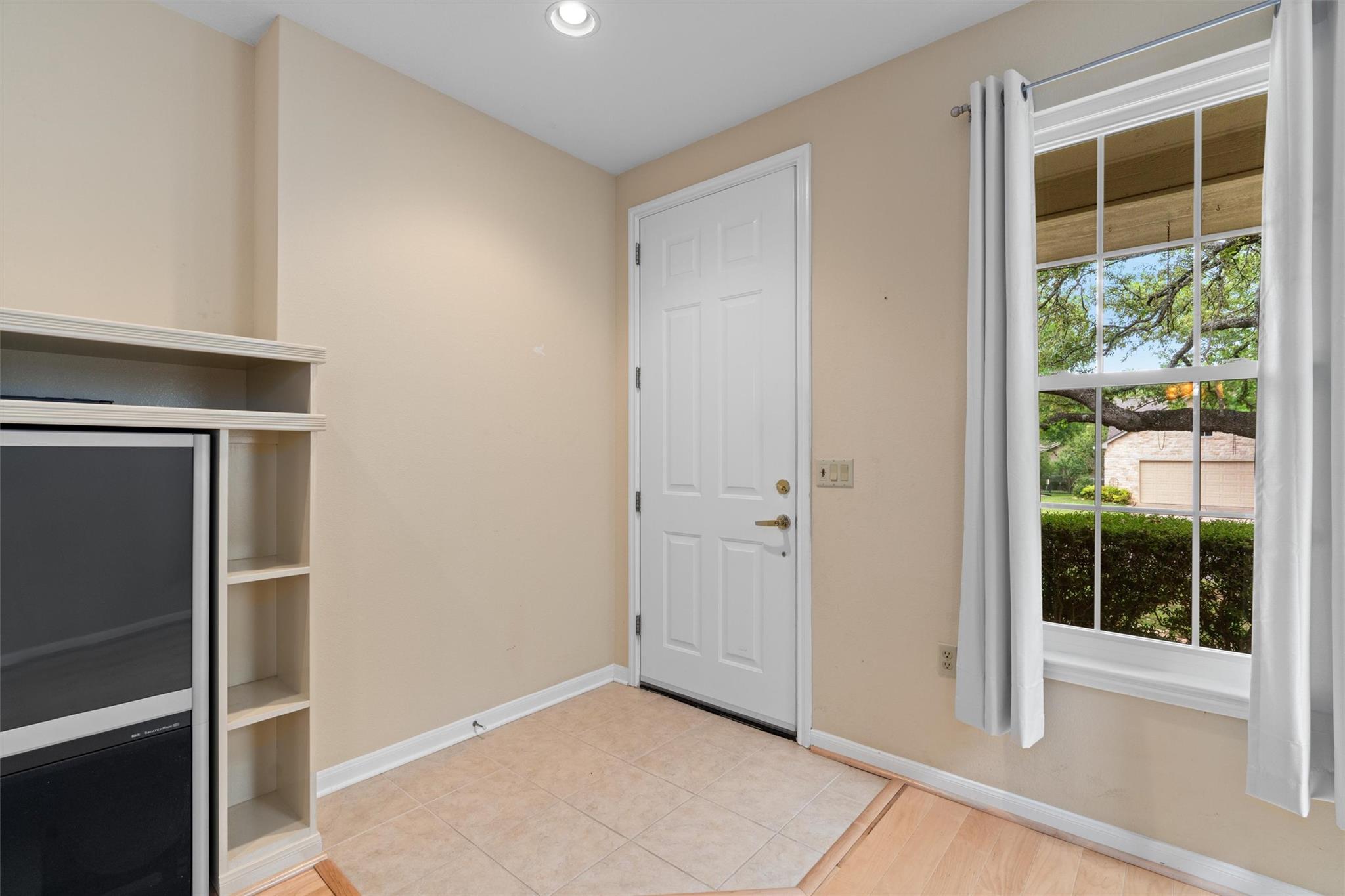 214 Whispering Wind DR