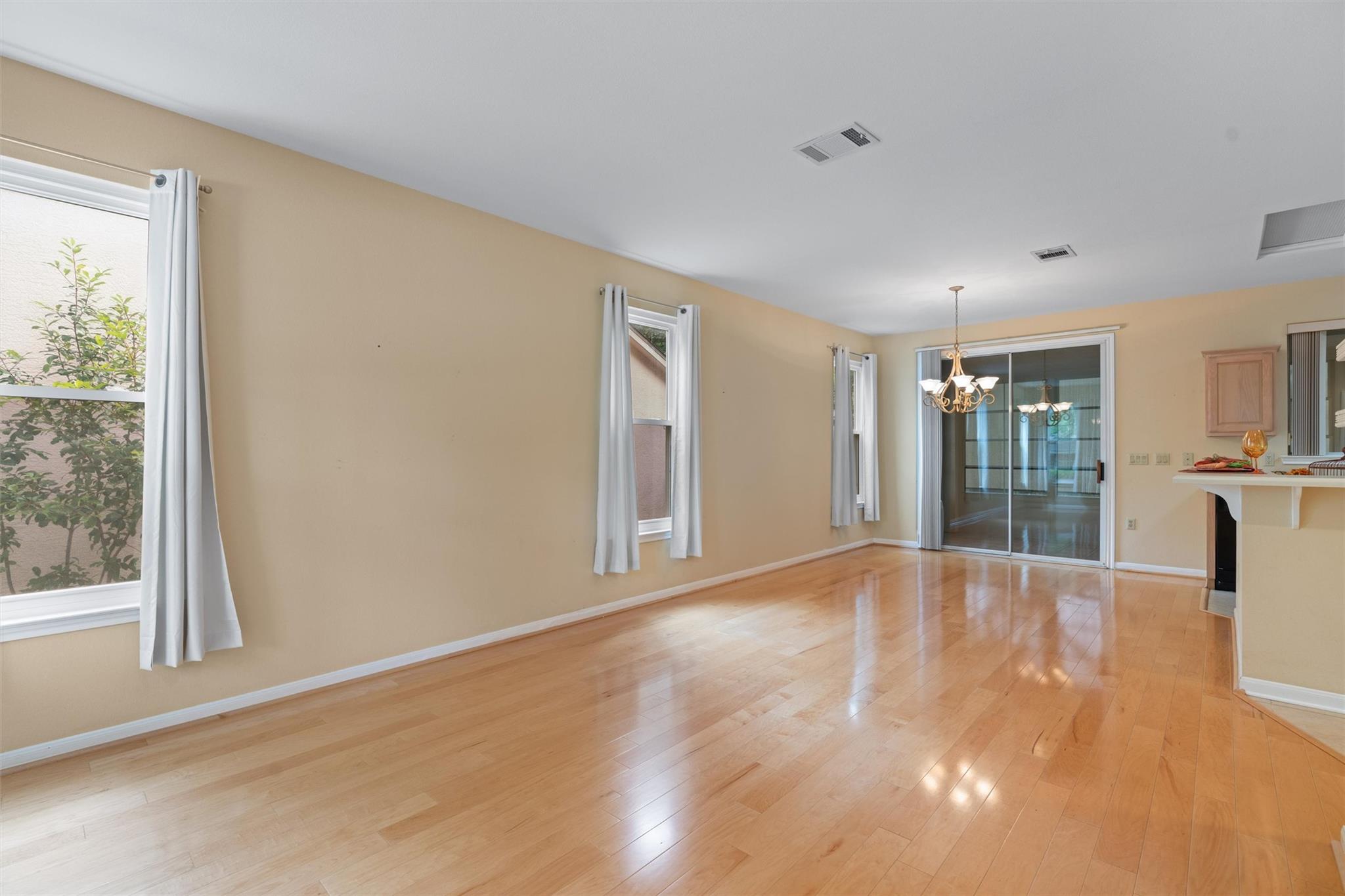 214 Whispering Wind DR