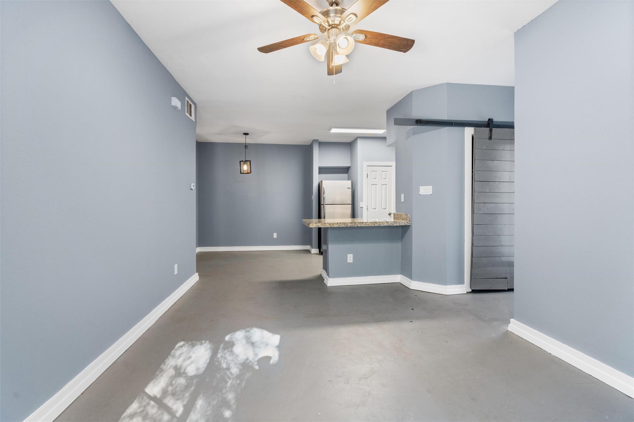 2450 Wickersham LN 101