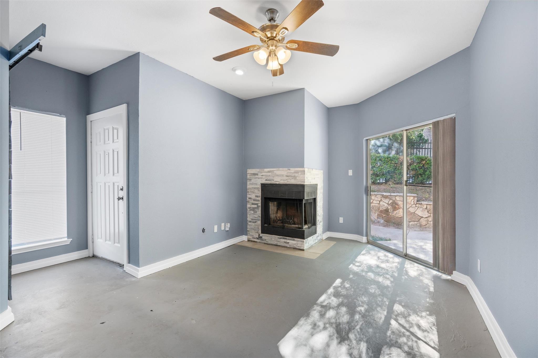 2450 Wickersham LN 101