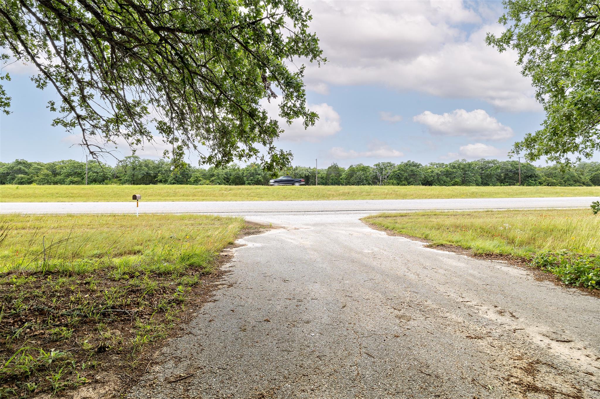 660 US 290 Highway E