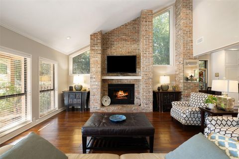 Photo of 5206 Backtrail DR, Austin, TX 78731 (MLS # 8754840)