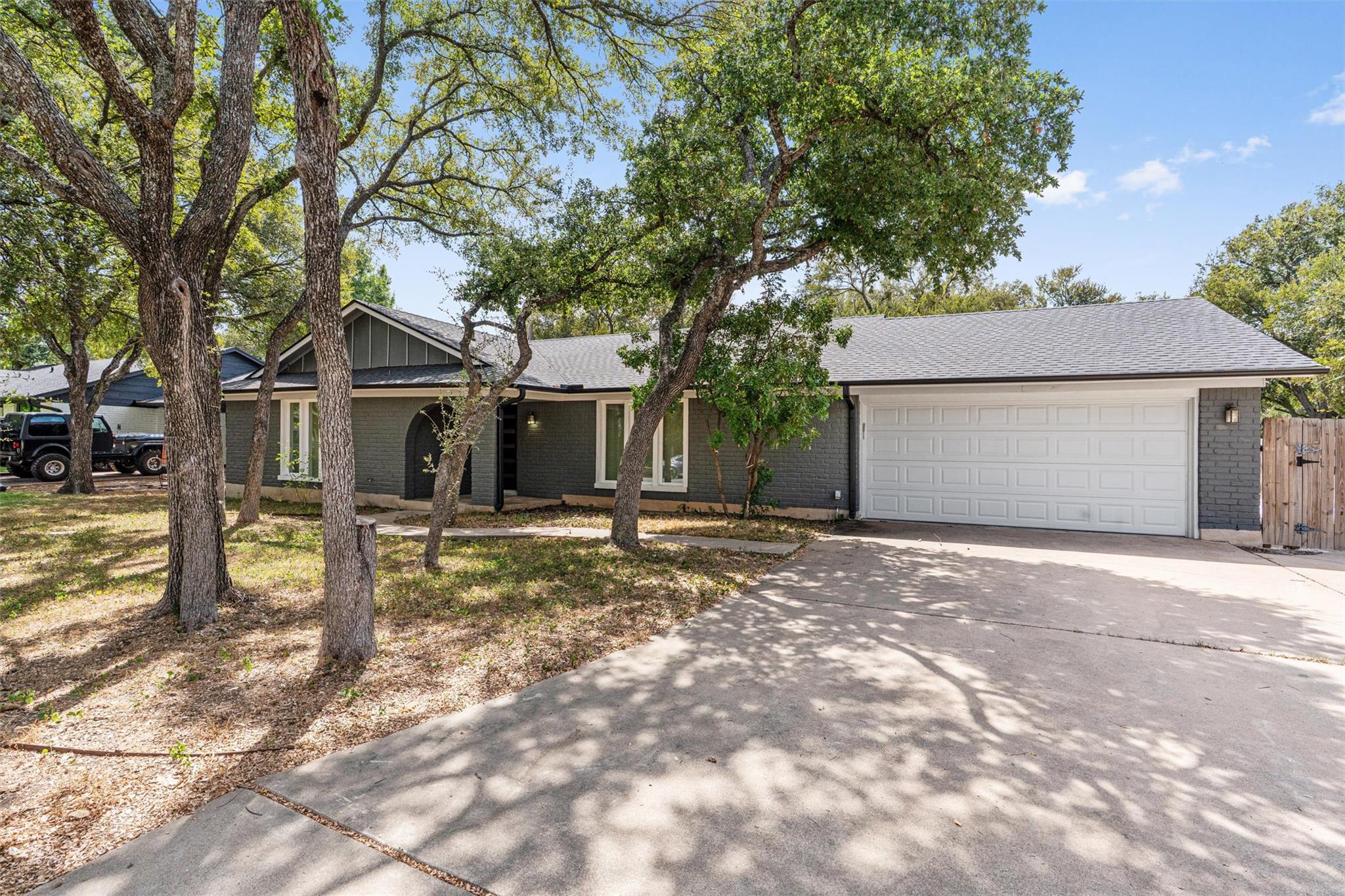 1002 Penny LN