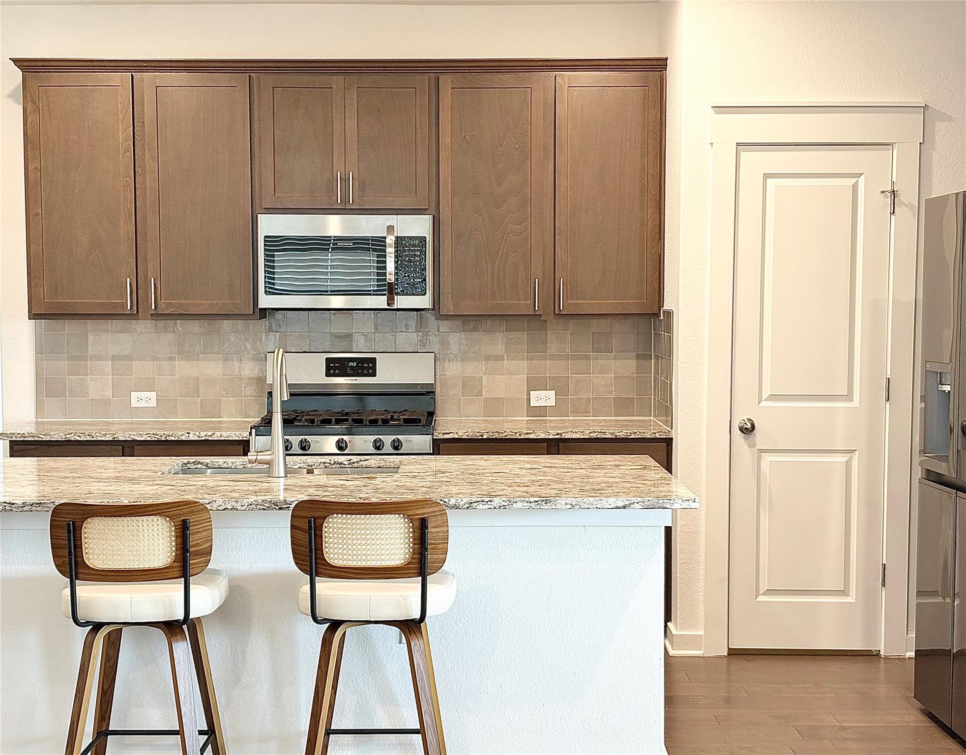 15308 Grenadine Bloom CV