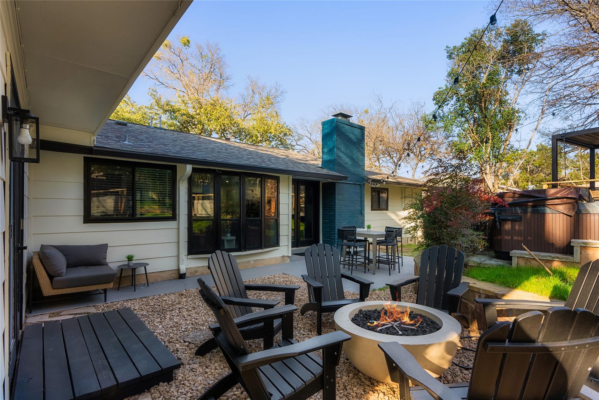 2209 Forest Bend DR