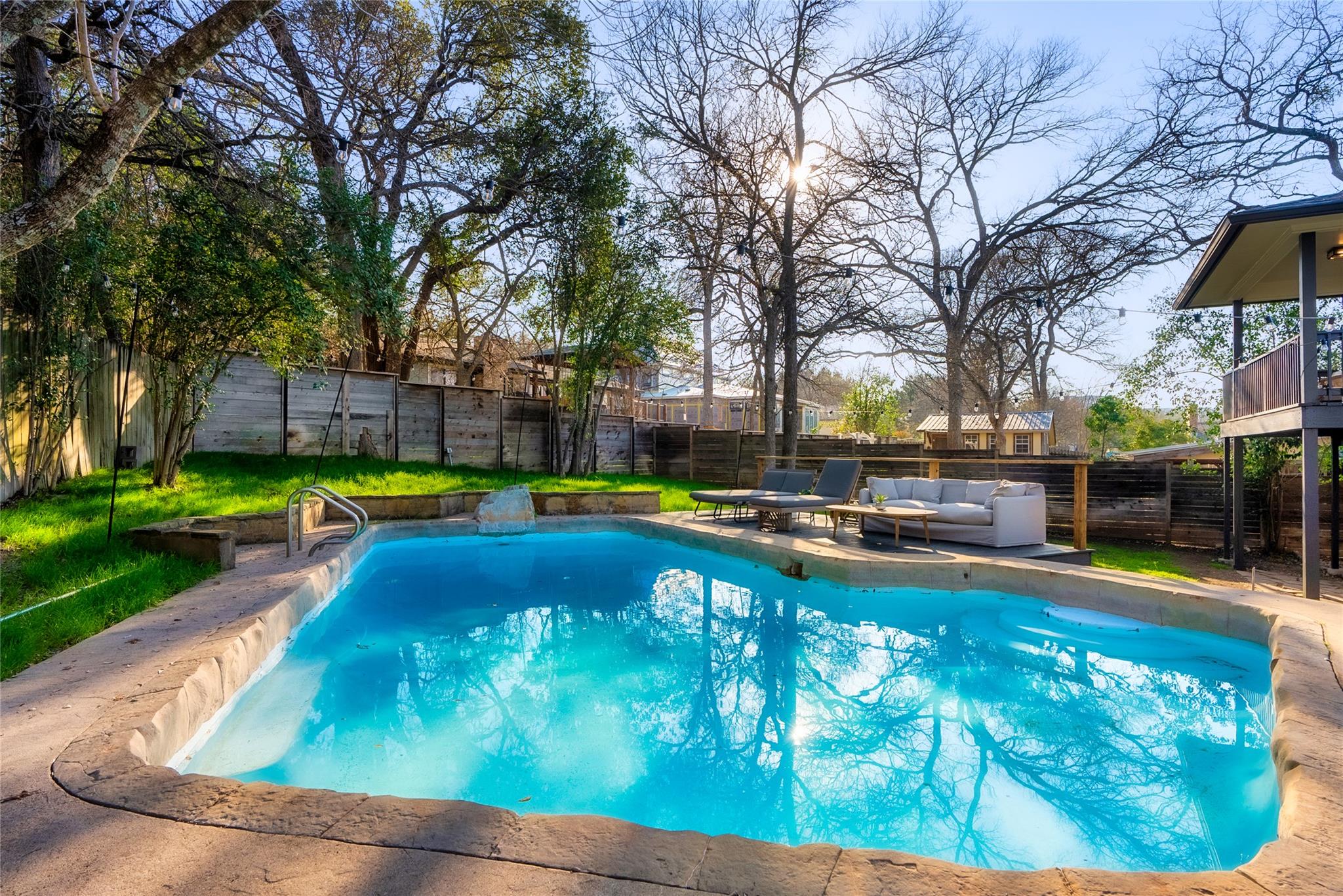 2209 Forest Bend DR