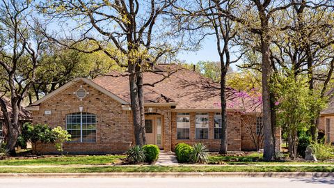 Photo of 510 Oakwood BLVD, Round Rock, TX 78681 (MLS # 1542332)