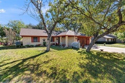 106 Frederick LN Thorndale TX 76577