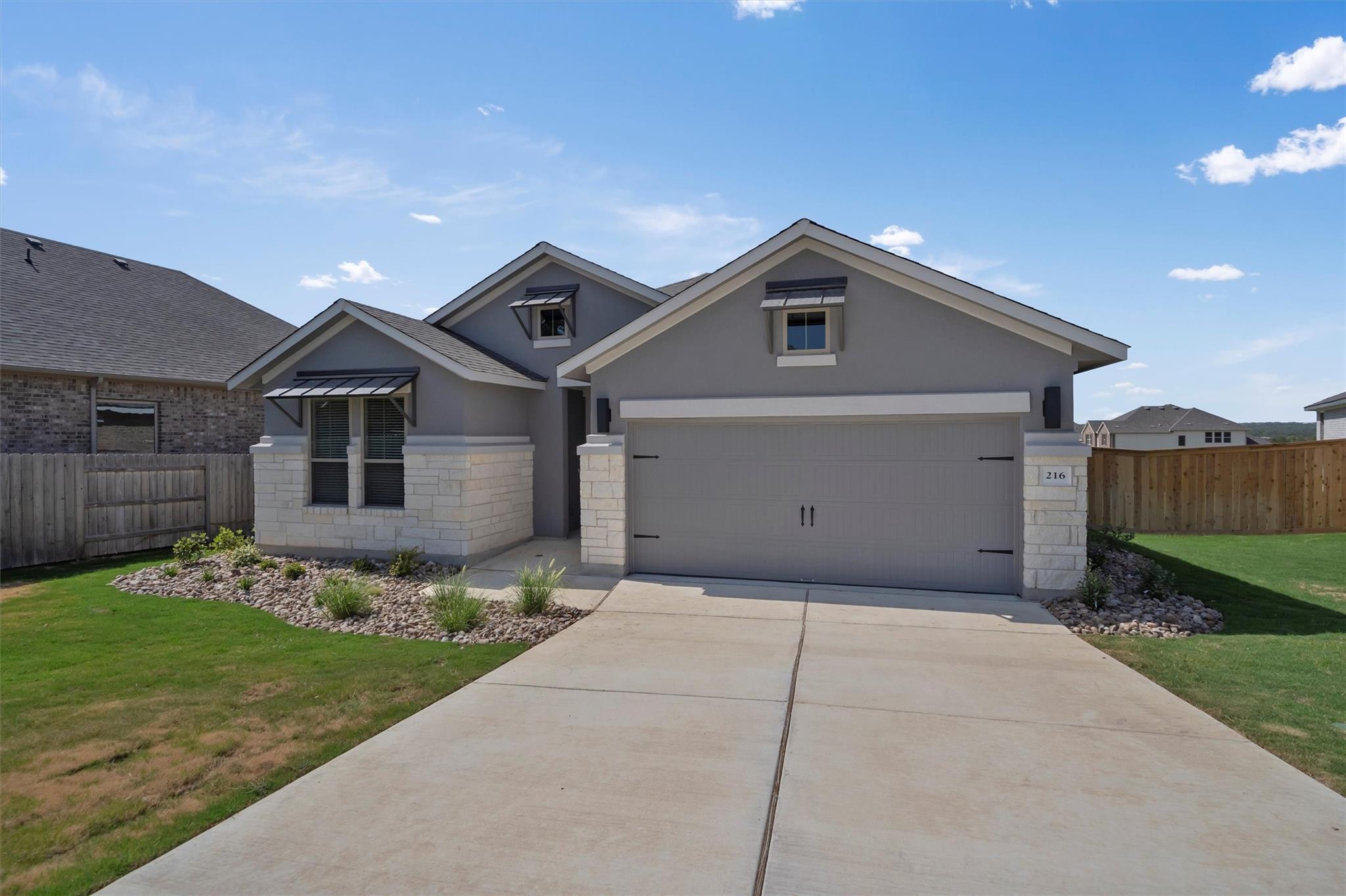 216 Scenic Hills CIR