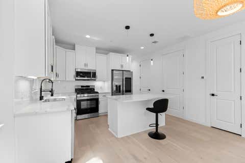 Photo of 5305 Ledesma unit 4 Ledesma RD, Austin, TX 78721 (MLS # 1002310)