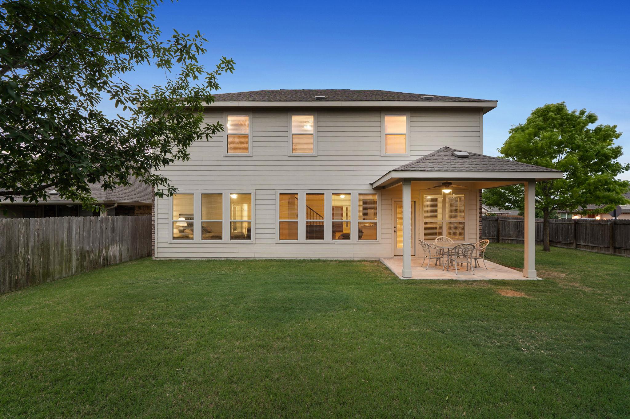 12201 Toluca DR