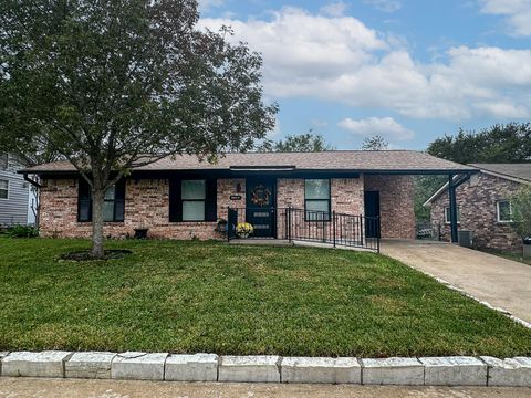 Photo of 6010 Waycross DR, Austin, TX 78745 (MLS # 2595909)