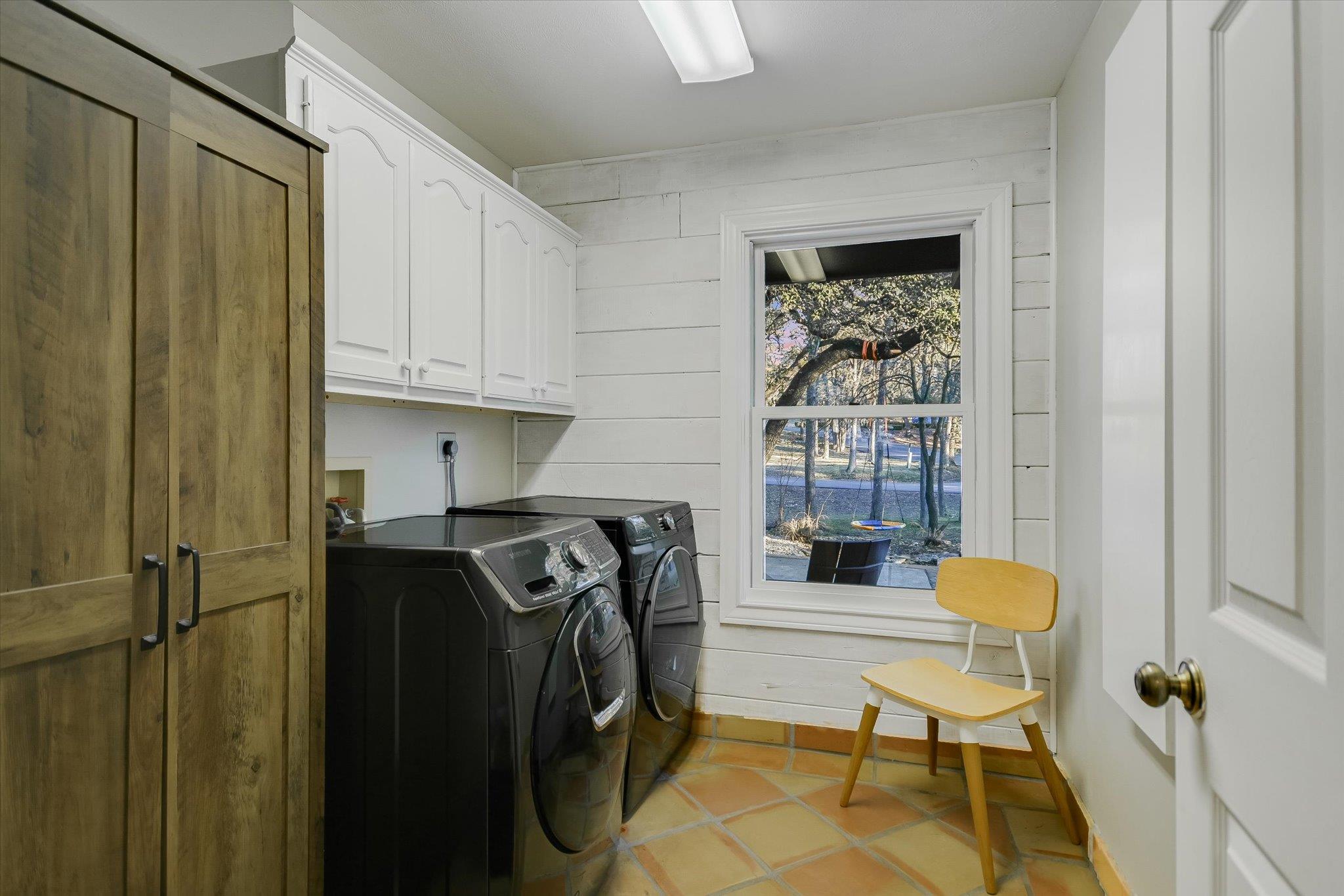Wimberley, Texas 78676, United States, 3 Bedrooms Bedrooms, ,4 BathroomsBathrooms,Residential,Active,79645