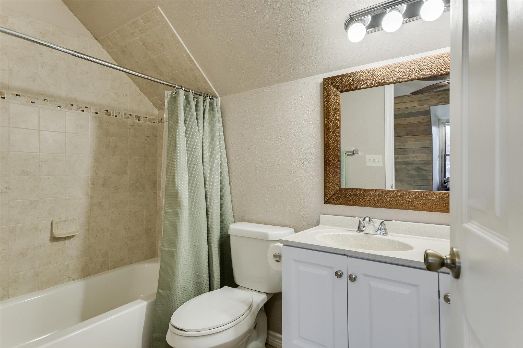 Wimberley, Texas 78676, United States, 3 Bedrooms Bedrooms, ,4 BathroomsBathrooms,Residential,Active,79645