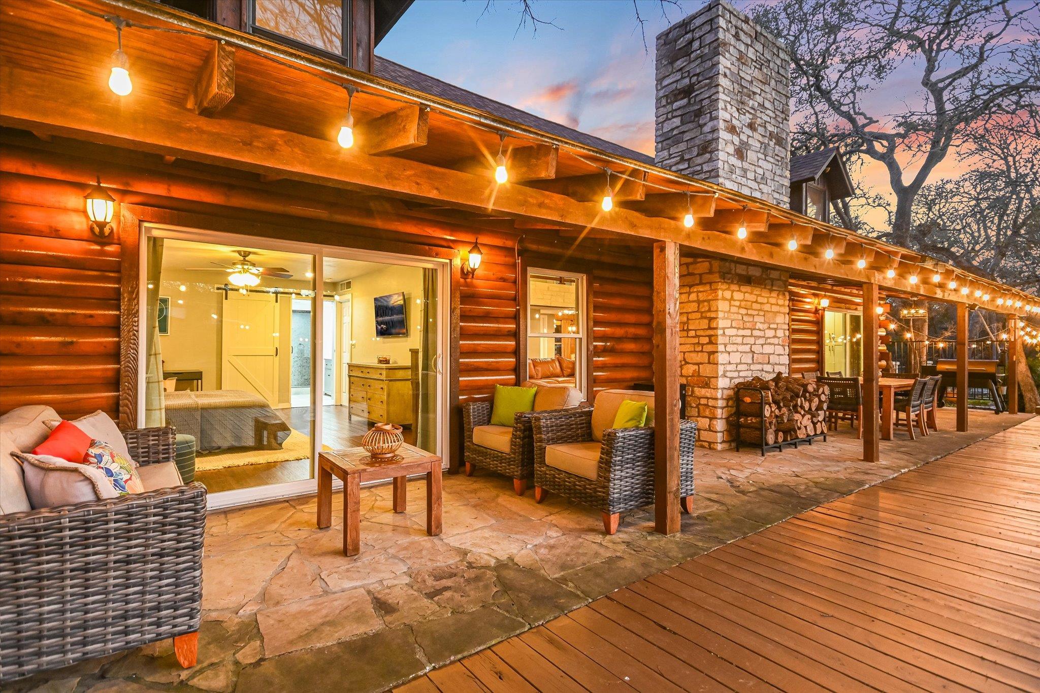 Wimberley, Texas 78676, United States, 3 Bedrooms Bedrooms, ,4 BathroomsBathrooms,Residential,Active,79645