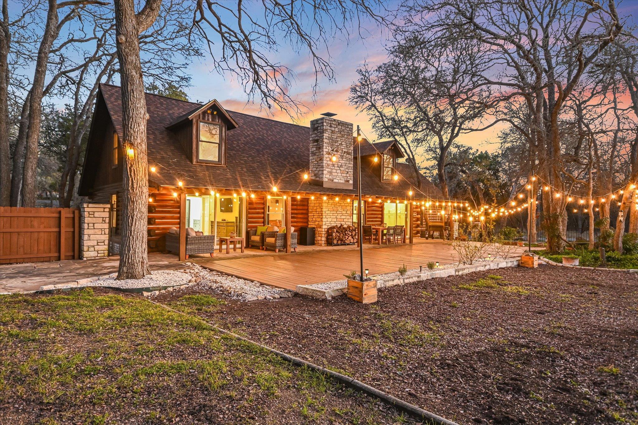 Wimberley, Texas 78676, United States, 3 Bedrooms Bedrooms, ,4 BathroomsBathrooms,Residential,Active,79645