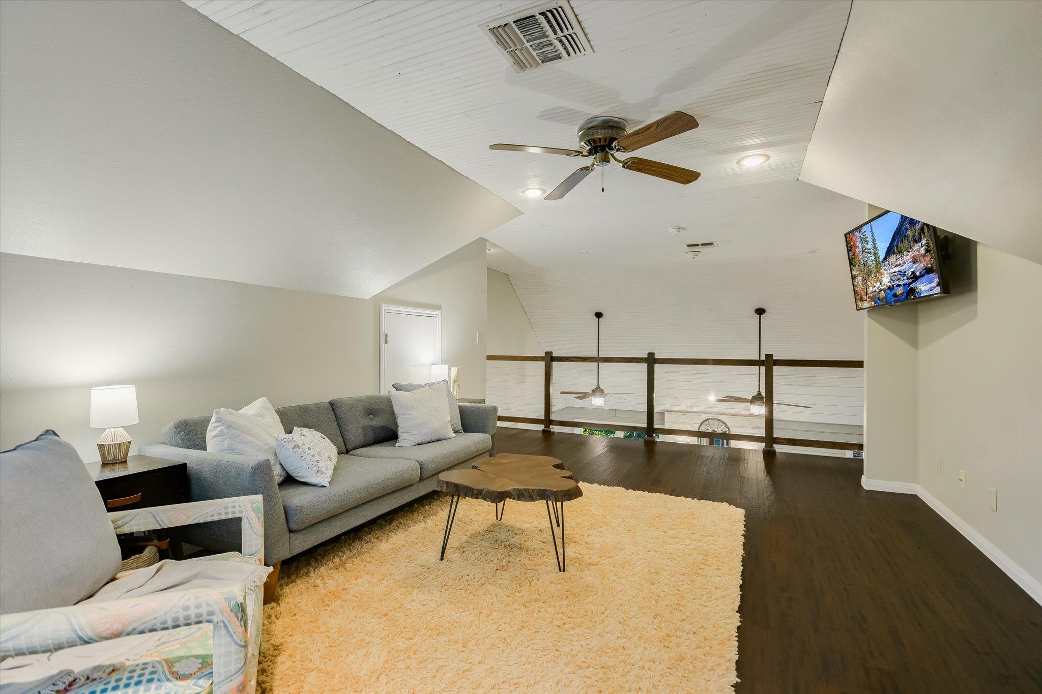 Wimberley, Texas 78676, United States, 3 Bedrooms Bedrooms, ,4 BathroomsBathrooms,Residential,Active,79645