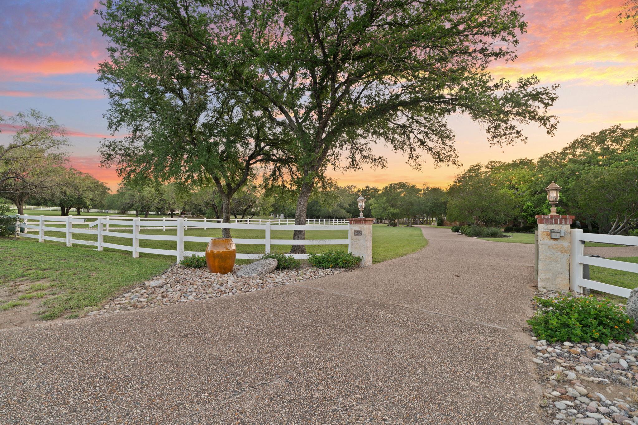 412 Haney Trace