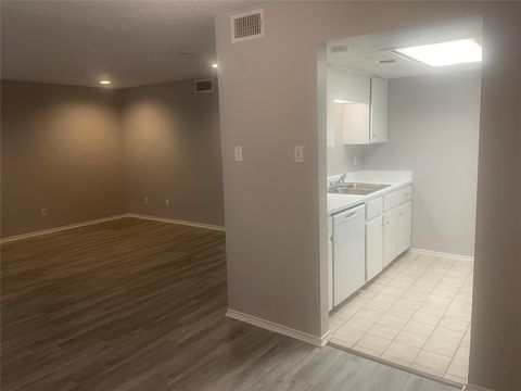 Tiny photo for 2401 NW Leon ST #110, Austin, TX 78705 (MLS # 7166787)