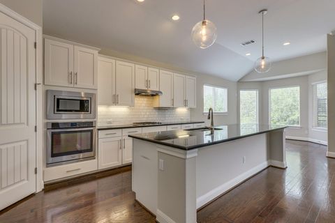 Tiny photo for 16012 La Rosa DR, Austin, TX 78738 (MLS # 3881207)