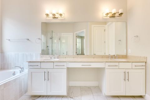 Tiny photo for 16012 La Rosa DR, Austin, TX 78738 (MLS # 3881207)