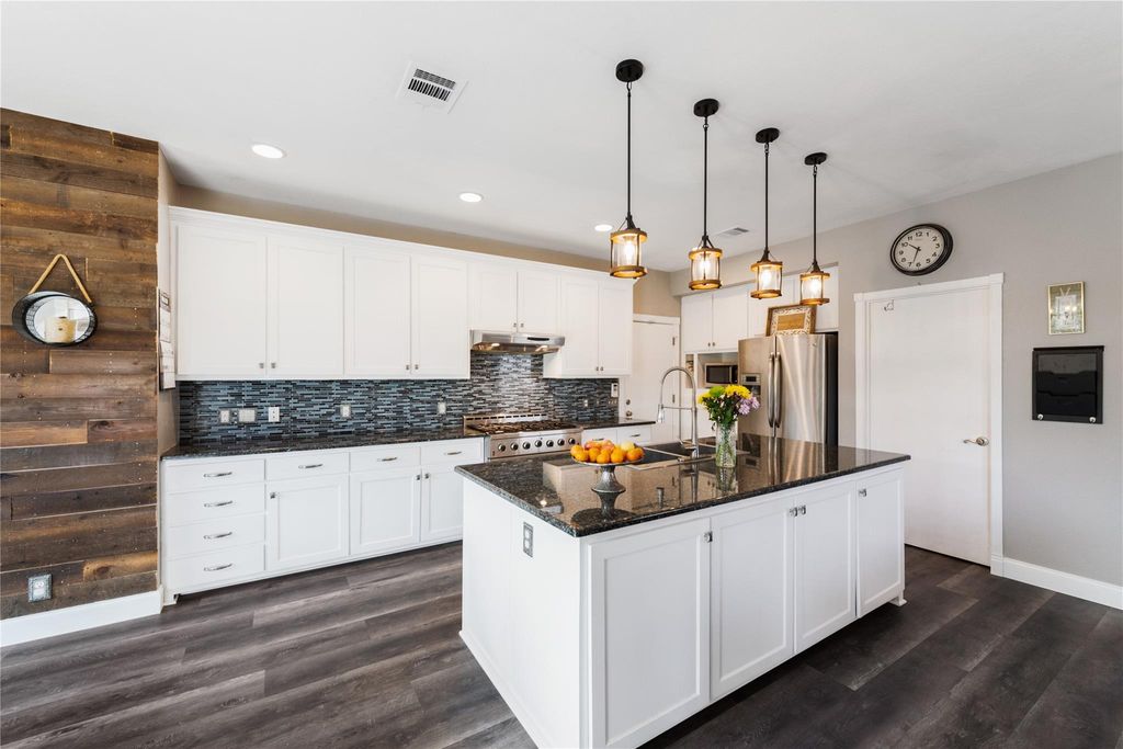 Photo of 261 Tobin DR, Buda, TX 78610 (MLS # 7316333)