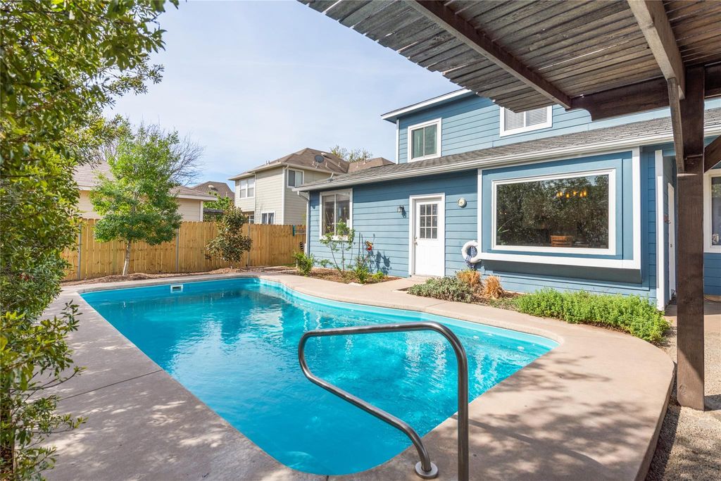 Photo of 261 Tobin DR, Buda, TX 78610 (MLS # 7316333)