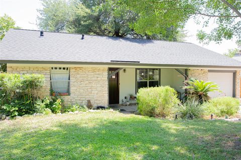 Photo of 902 Austin Highlands BLVD, Austin, TX 78745 (MLS # 8011819)