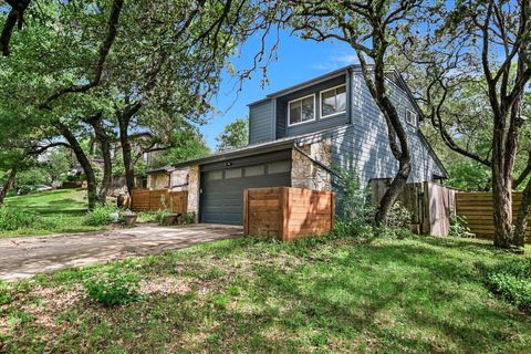 Photo of 2607 Barton Hills DR, Austin, TX 78704 (MLS # 1583349)