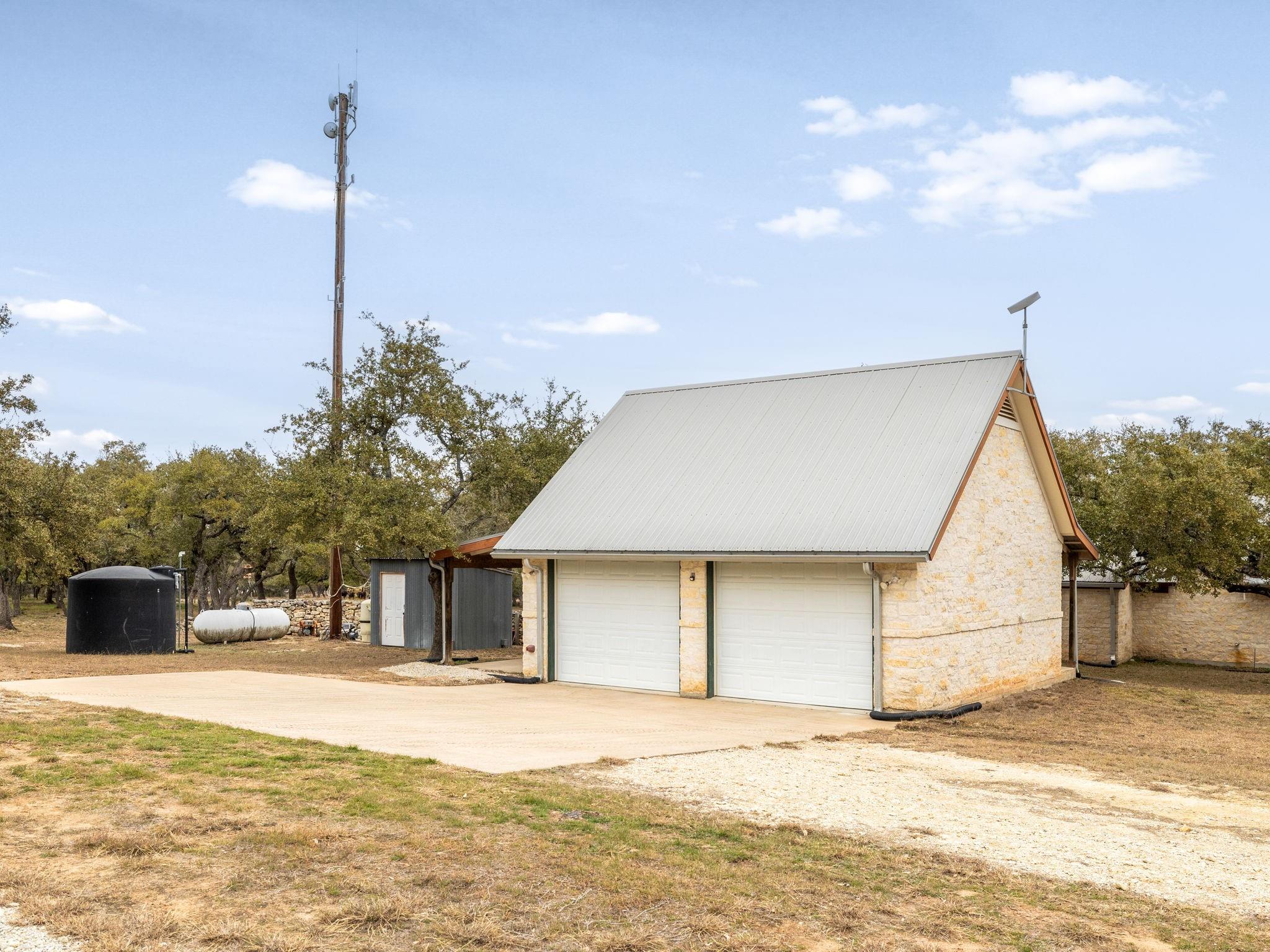 Driftwood, Texas 78619, United States, 3 Bedrooms Bedrooms, ,4 BathroomsBathrooms,Residential,Active,7234