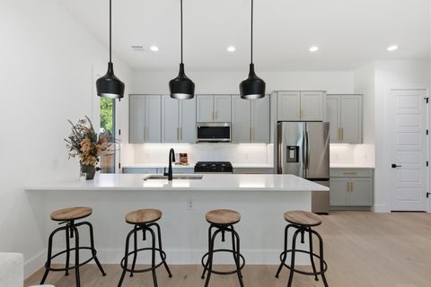 Tiny photo for 1601 Canterbury ST #2, Austin, TX 78702 (MLS # 8317888)