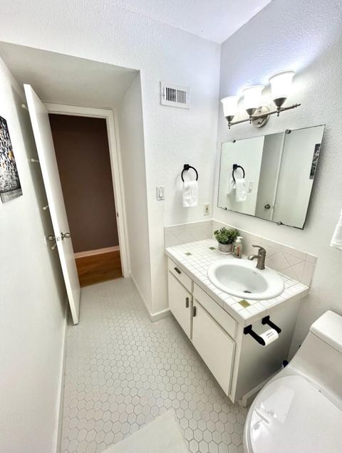 Tiny photo for 2302 E Side DR #30, Austin, TX 78704 (MLS # 4549482)
