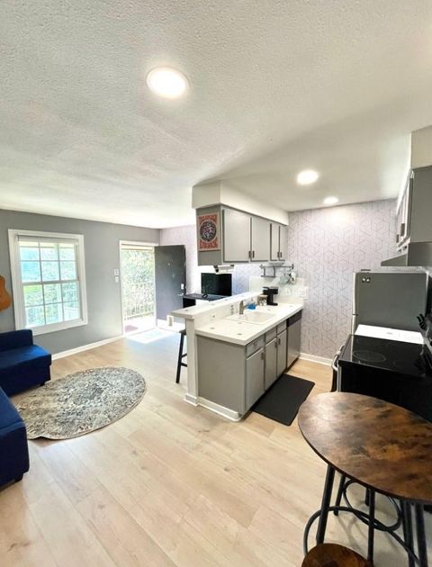 Tiny photo for 2302 E Side DR #30, Austin, TX 78704 (MLS # 4549482)