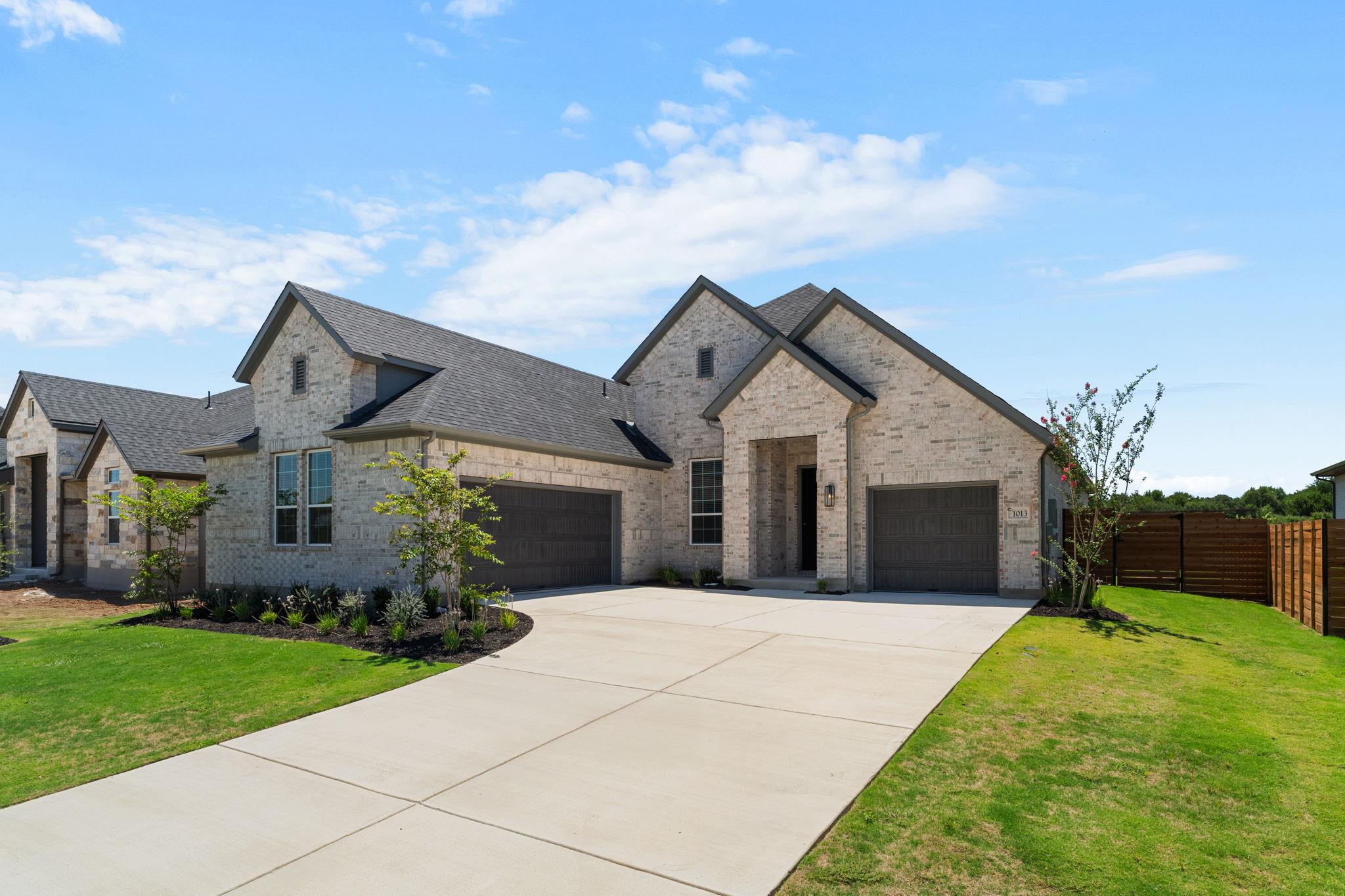 1013 Painted Horse DR