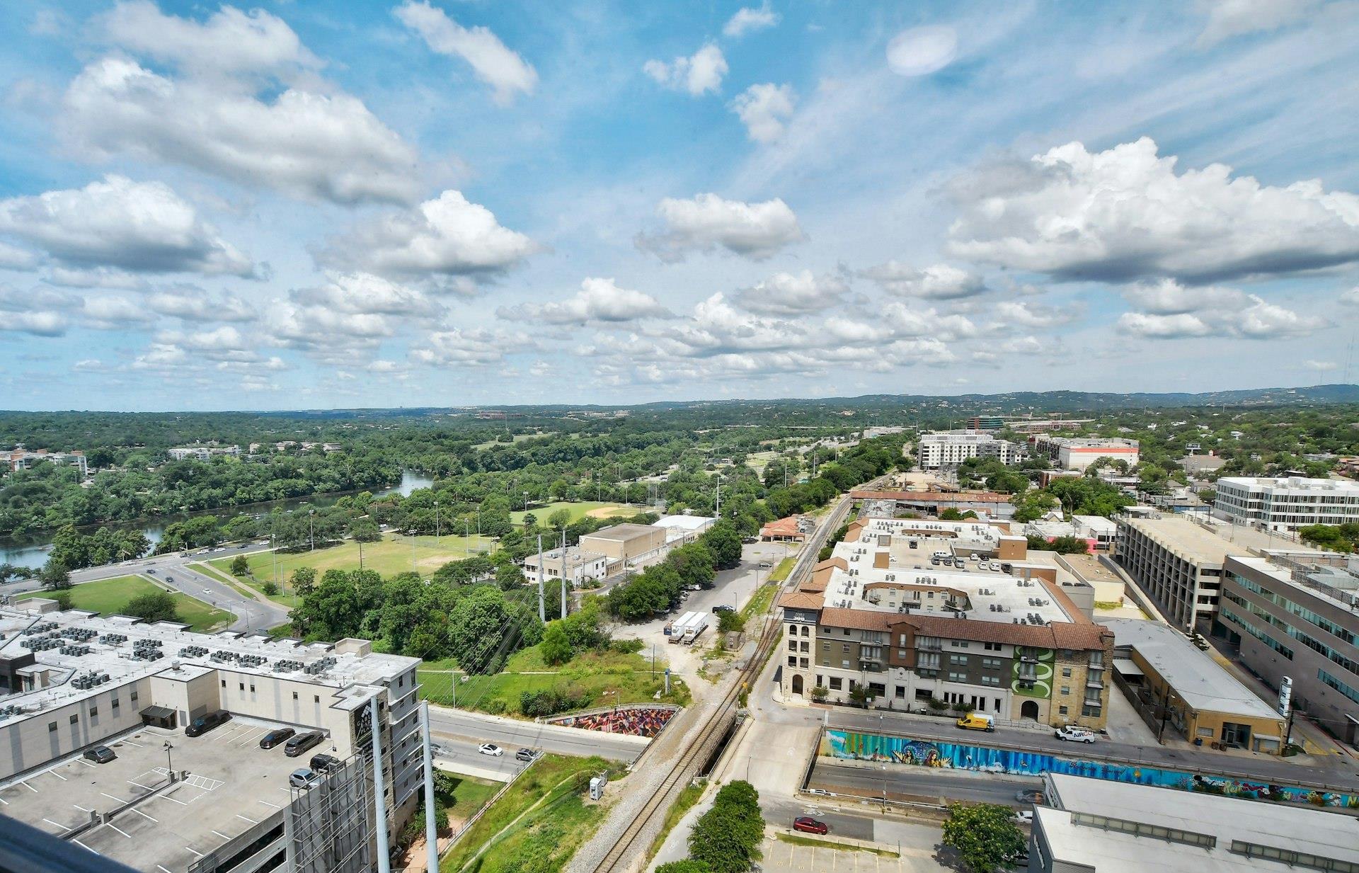 300 Bowie ST 2006