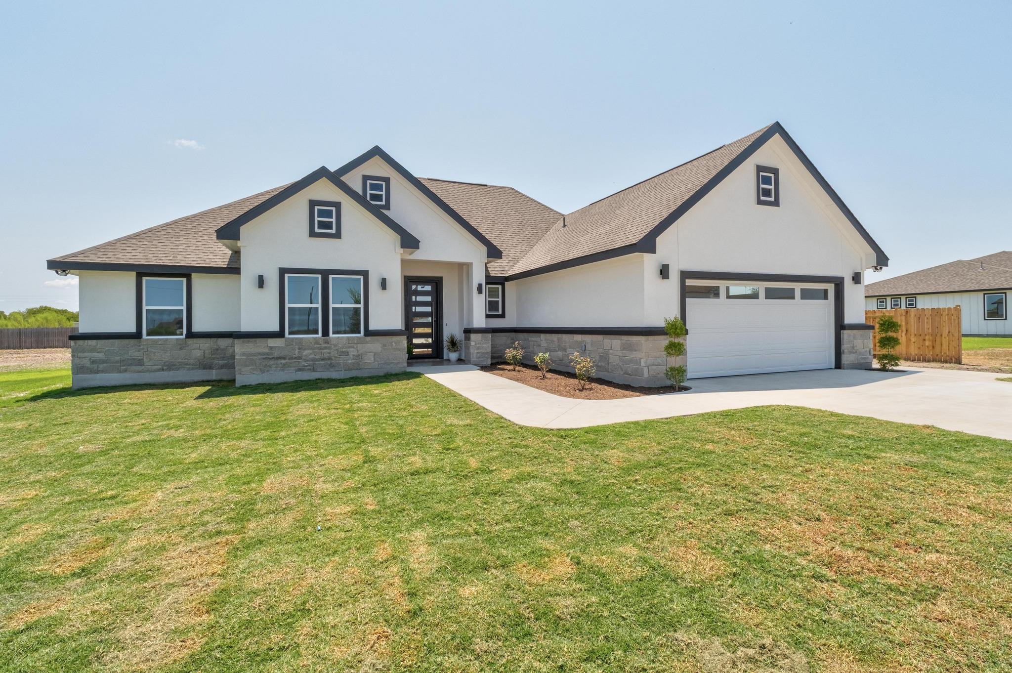 123 Bianca CIR