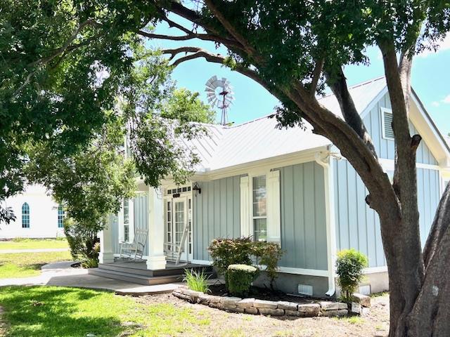 103 N West DR