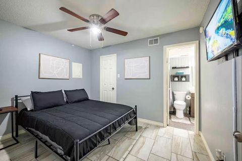 1840 Burton DR 103 Austin TX 78741