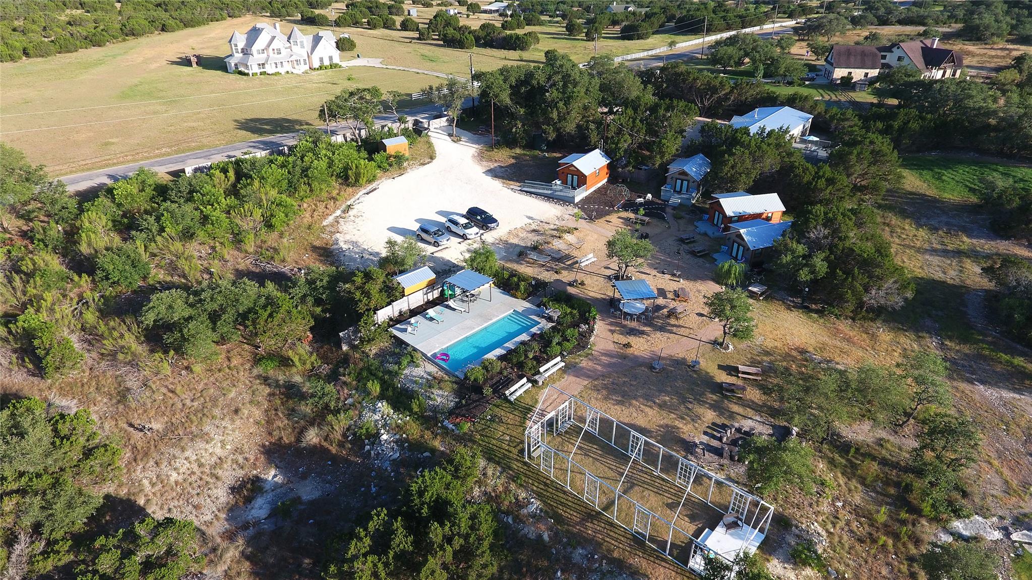 806 Bell Springs RD