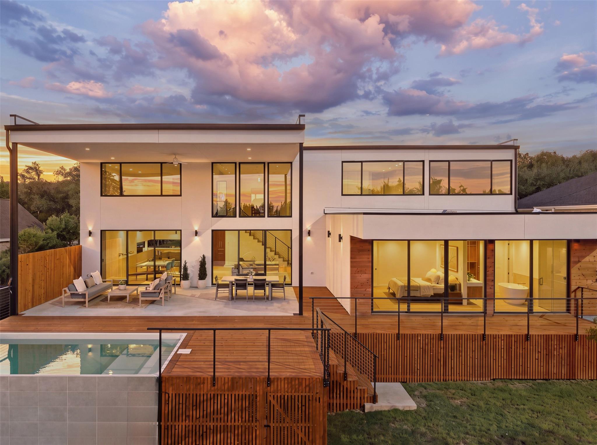 121 Clubhouse DR
