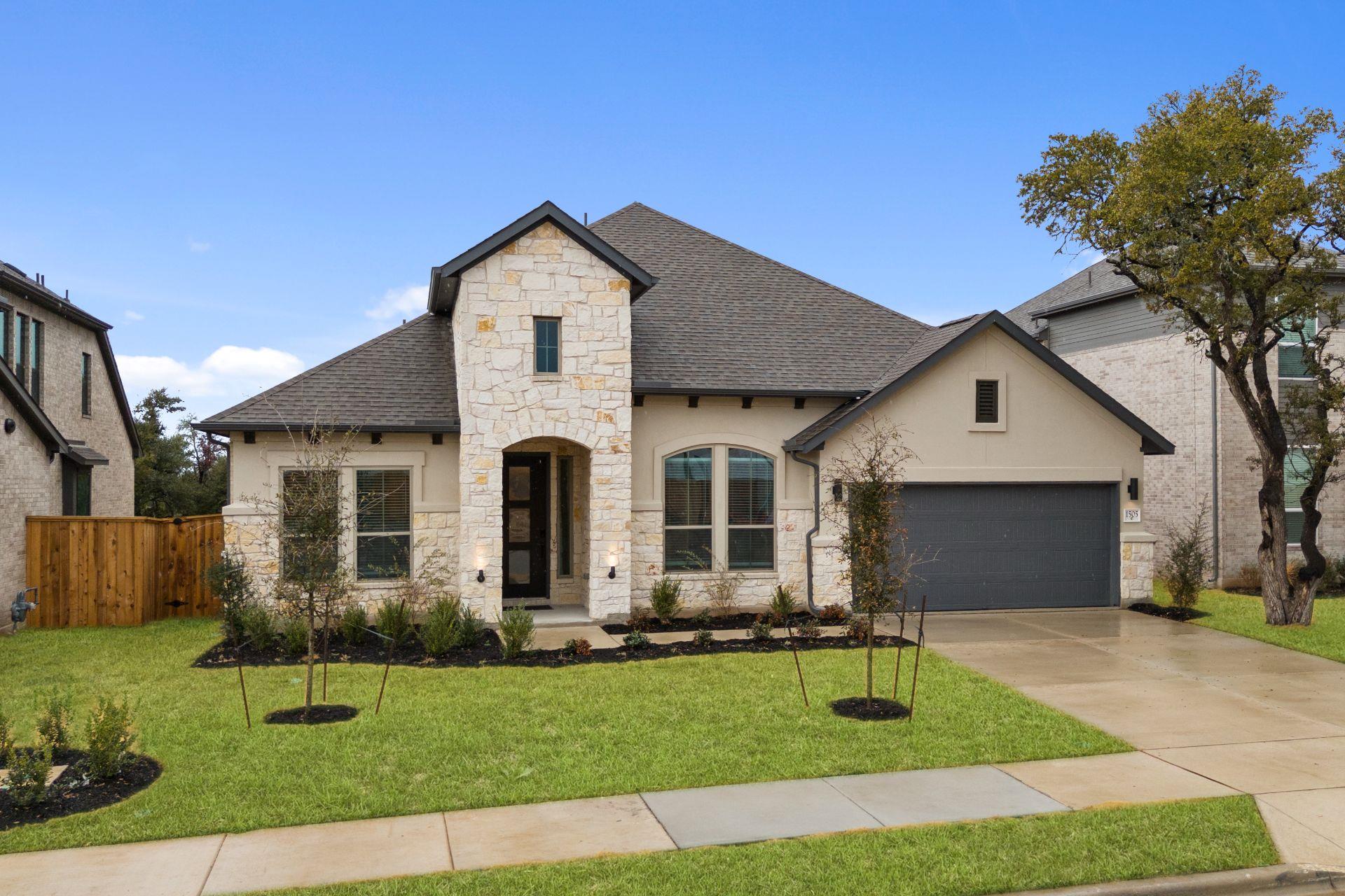 1505 Amanda Paige DR