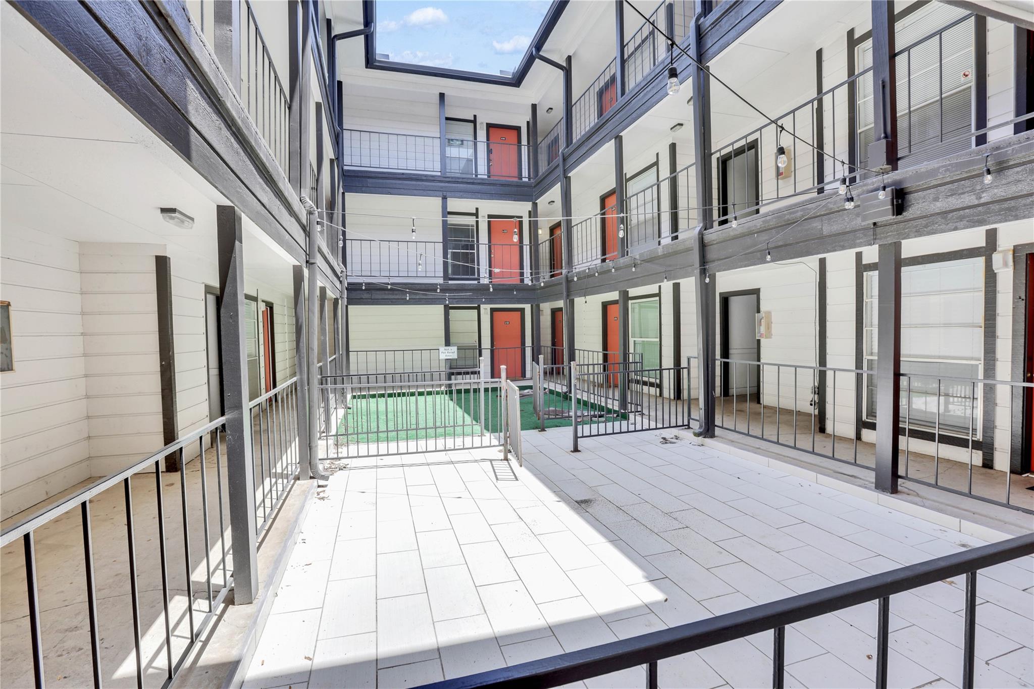2803 Hemphill PARK 302