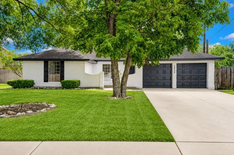 Photo of 10618 Braewick DR, Houston, TX 77096 (MLS # 6778214)