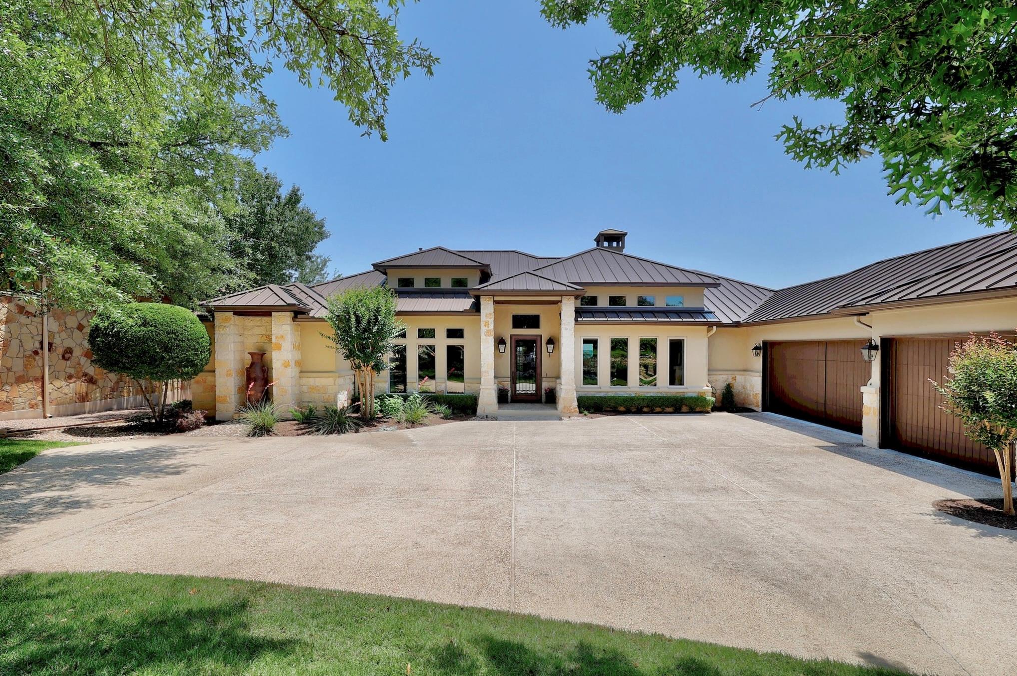 3909 Sugarloaf DR