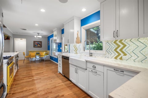 Tiny photo for 2410 Elmglen DR, Austin, TX 78704 (MLS # 8460799)